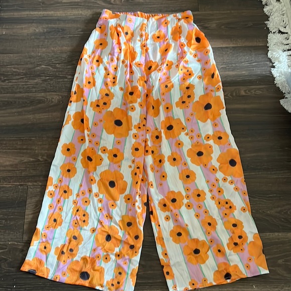 Floral Pants - Picture 2 of 5